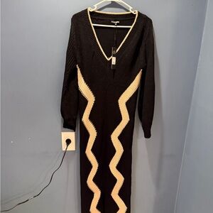 Fashion Nova Black and Cream Maxi Dress